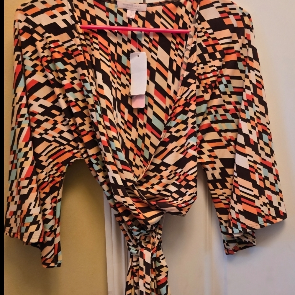 Romeo & Juliet Couture Y2K Gorgeus Geometric Print Midi Wrap Dress  Multicolor